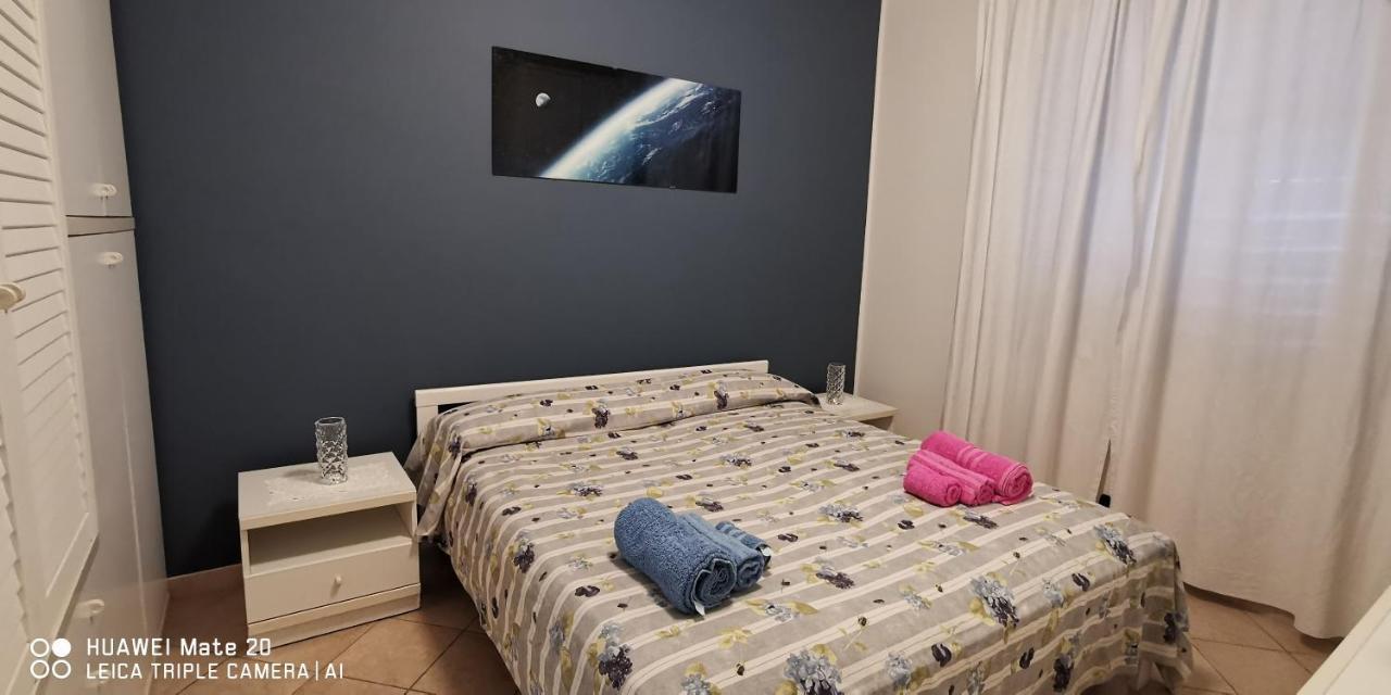 דירות מסקלי Sea Garden, Fronte Mare Con Piscina מראה חיצוני תמונה