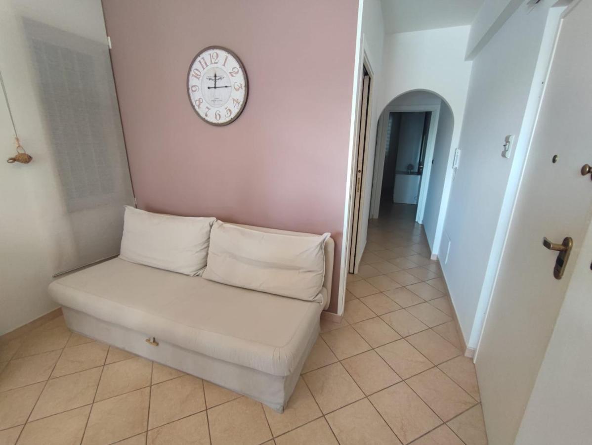 דירות מסקלי Sea Garden, Fronte Mare Con Piscina מראה חיצוני תמונה