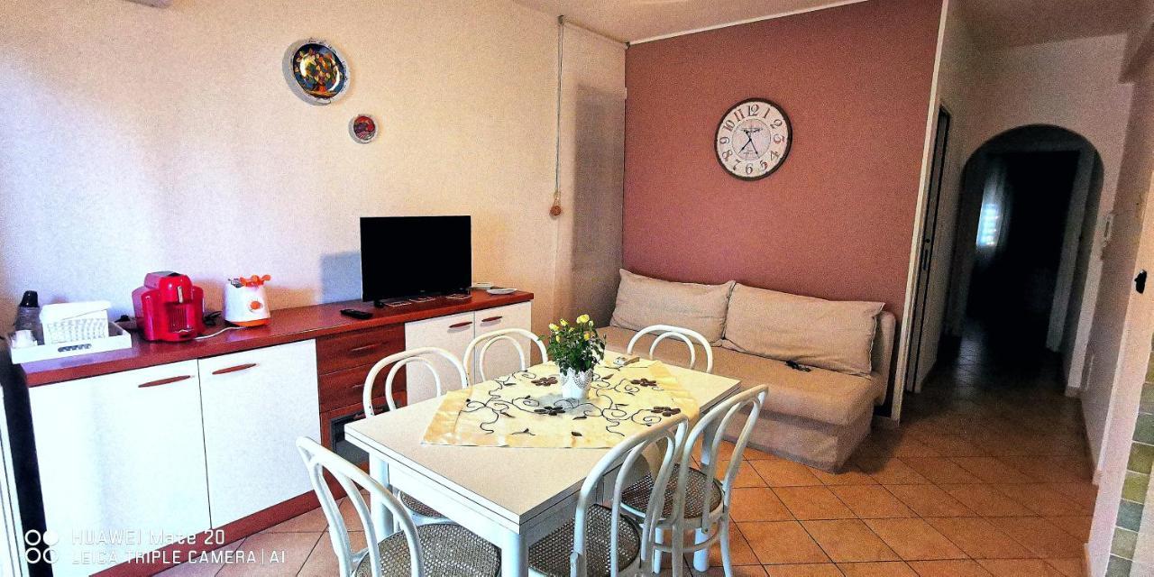 דירות מסקלי Sea Garden, Fronte Mare Con Piscina מראה חיצוני תמונה