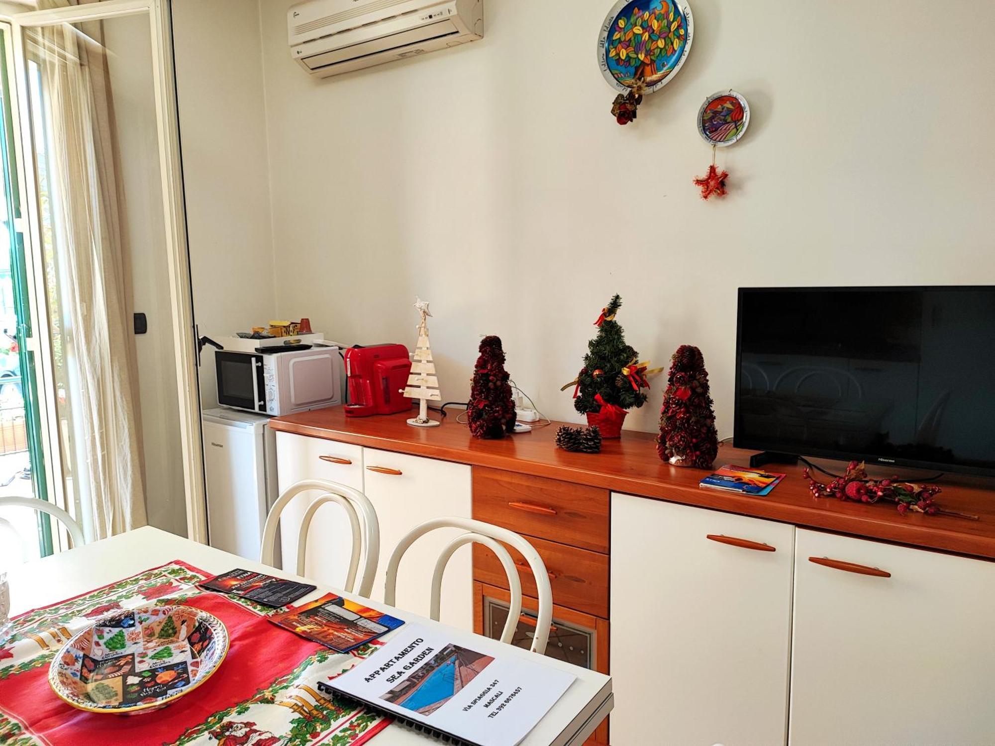 דירות מסקלי Sea Garden, Fronte Mare Con Piscina מראה חיצוני תמונה