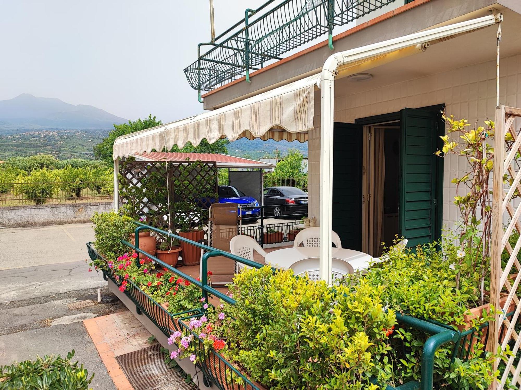 דירות מסקלי Sea Garden, Fronte Mare Con Piscina מראה חיצוני תמונה